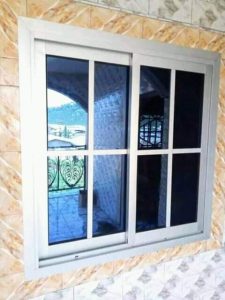 fenêtre sur mesure à Sainte-Eulalie-d'Ans